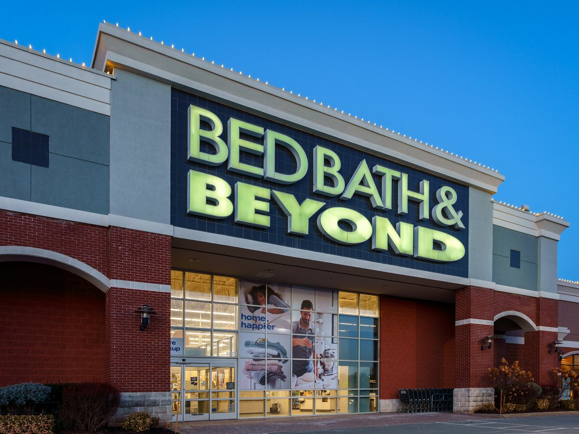 Detaliści prześcigają się w zdobywaniu sklepów stacjonarnych Bed Bath & Beyond, a na czele stoi Burlington Stores